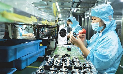 圖說南陽 生產(chǎn)一線熱潮涌動(dòng)，出口貿(mào)易持續(xù)走旺，技術(shù)研發(fā)驅(qū)動(dòng)產(chǎn)業(yè)升級(jí)